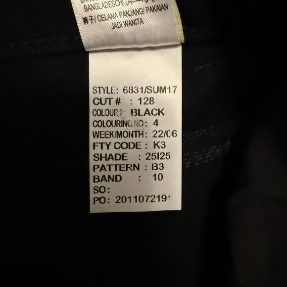 M&S Black Straight Leg Stretchy Jeans Women's Size 16 (34) - Picture 8 of 9